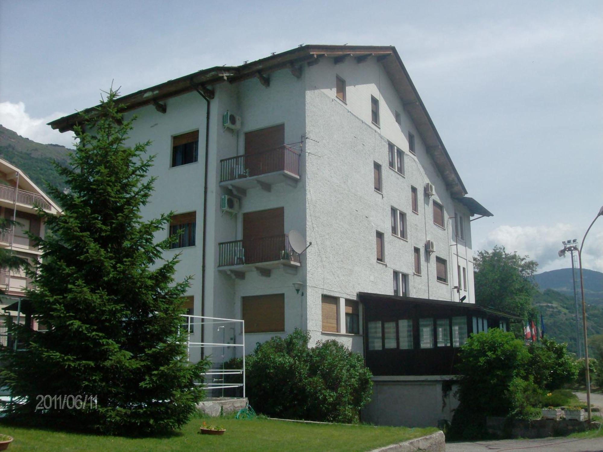 Dujany Nus Exterior foto